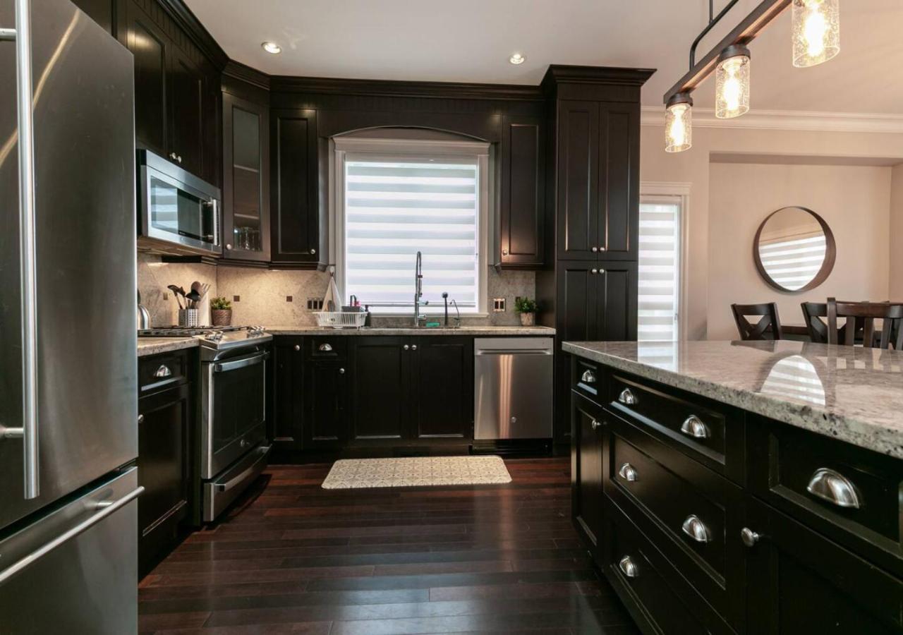 Bellamy Manor Large Home With 5Beds! In Langford Victoria Esterno foto