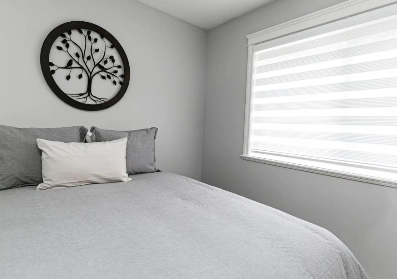 Bellamy Manor Large Home With 5Beds! In Langford Victoria Esterno foto