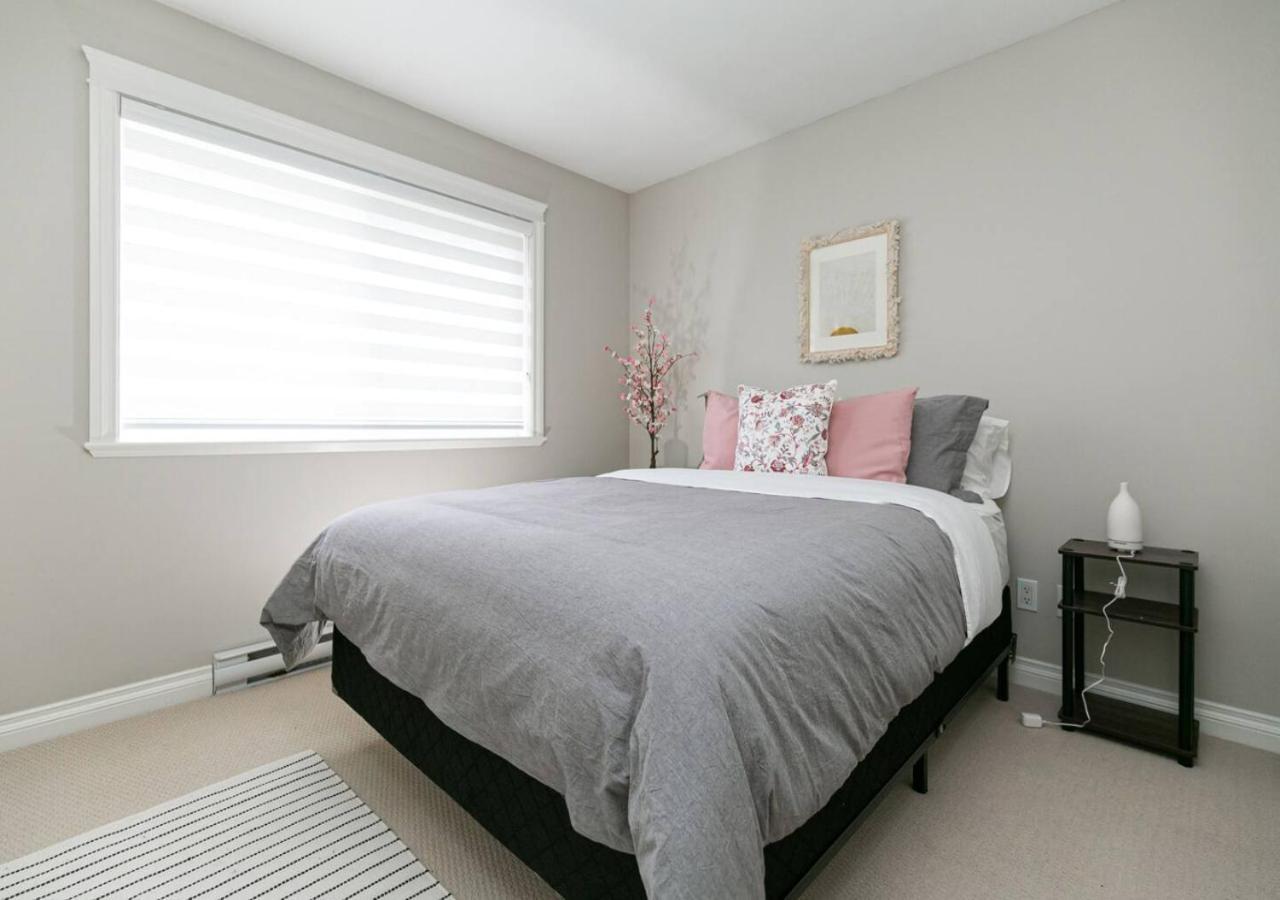 Bellamy Manor Large Home With 5Beds! In Langford Victoria Esterno foto